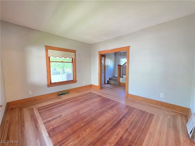 1116 Adelaide Avenue SE, Warren, OH 44484