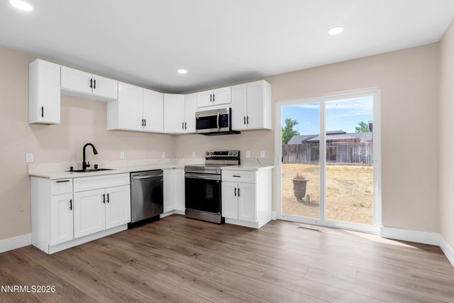 1585 Greenbrae Drive, Sparks, NV 89431