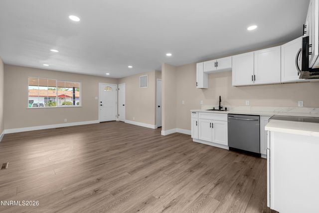 1585 Greenbrae Drive, Sparks, NV 89431