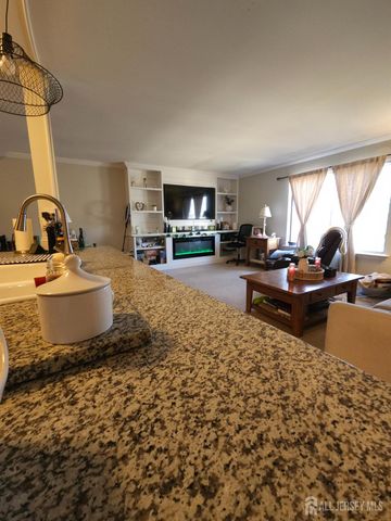 71 Eton Way, Franklin, NJ 08873