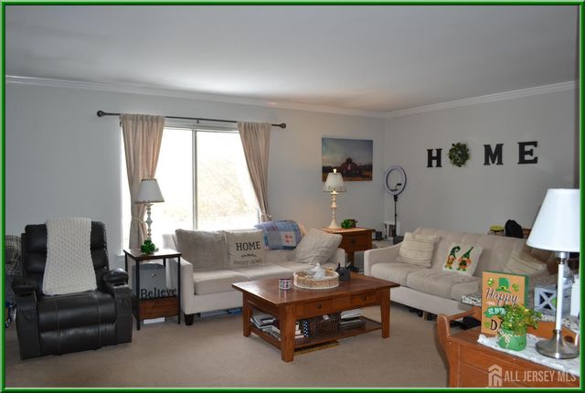 71 Eton Way, Franklin, NJ 08873