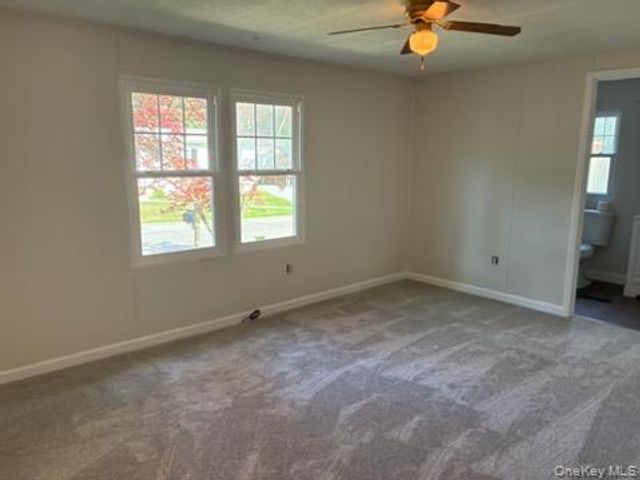 1661 Old Country Road Road 466, Riverhead, NY 11901