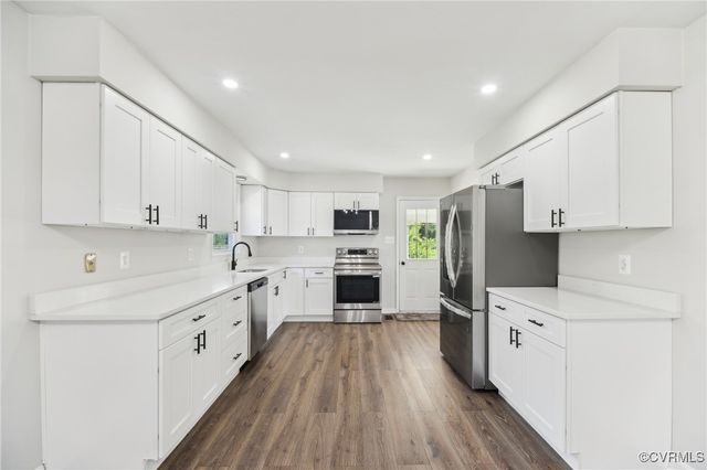 42 Jones Dr, Weems, VA 22576