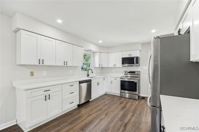 42 Jones Dr, Weems, VA 22576