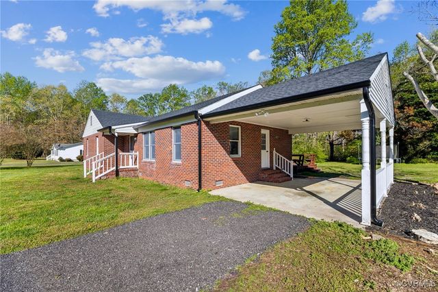 42 Jones Dr, Weems, VA 22576