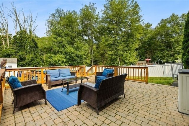 635 Dighton Ave, Taunton, MA 02780