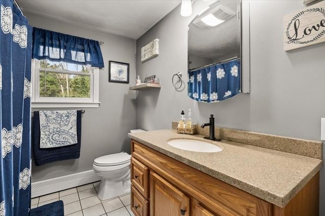 635 Dighton Ave, Taunton, MA 02780
