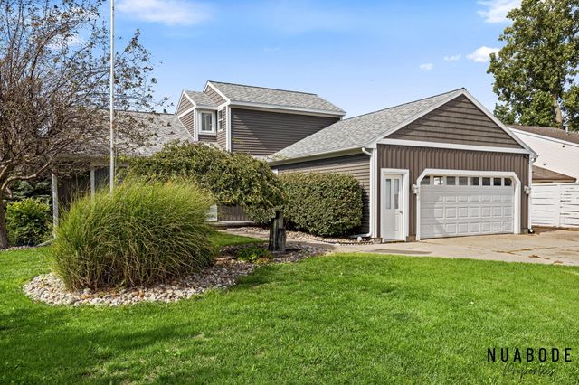 3037 Bluewater Lane SW, Grandville, MI 49418