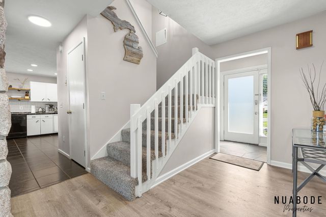 3037 Bluewater Lane SW, Grandville, MI 49418