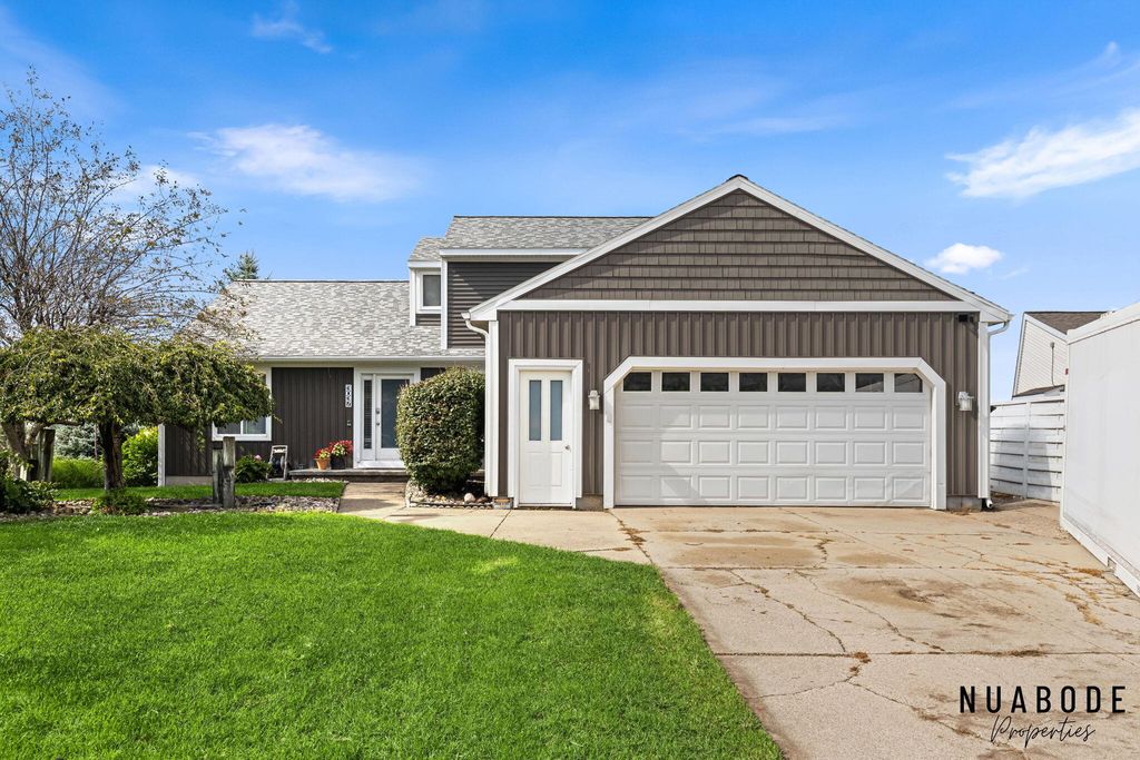 3037 Bluewater Lane SW, Grandville, MI 49418