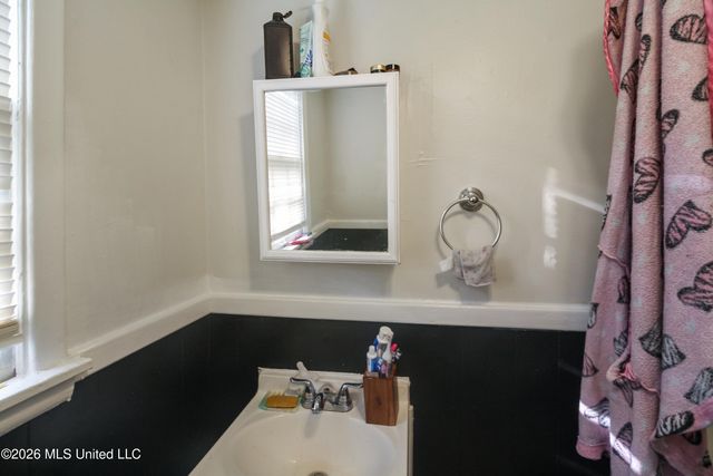 408 Northside Circle, Jackson, MS 39206