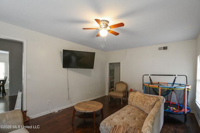 408 Northside Circle, Jackson, MS 39206