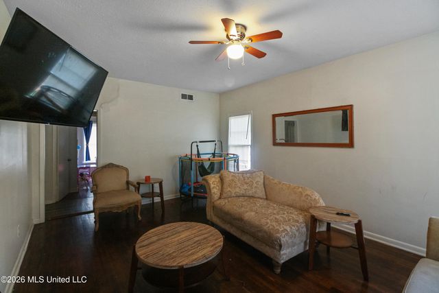 408 Northside Circle, Jackson, MS 39206