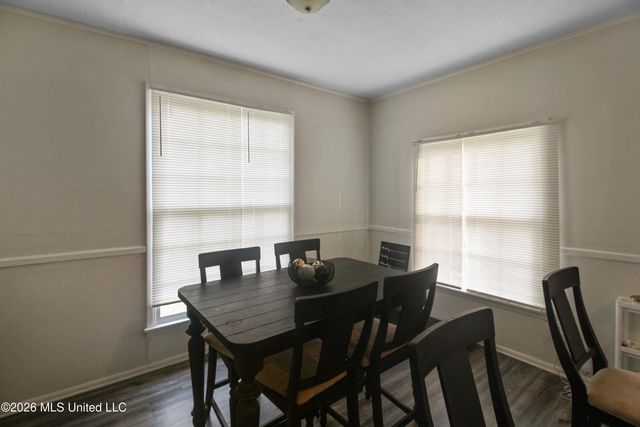 408 Northside Circle, Jackson, MS 39206