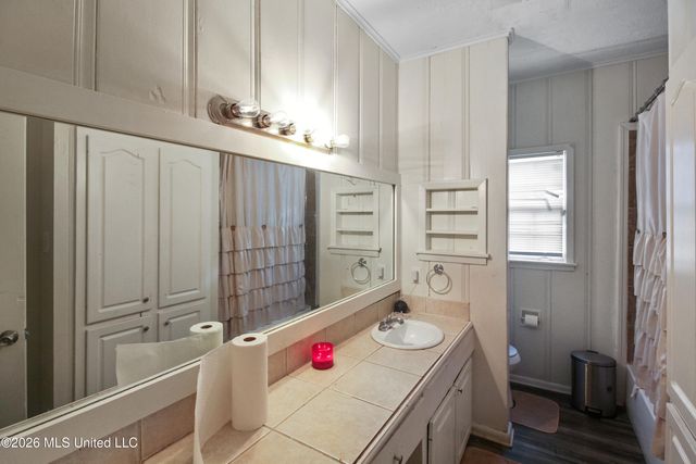 408 Northside Circle, Jackson, MS 39206