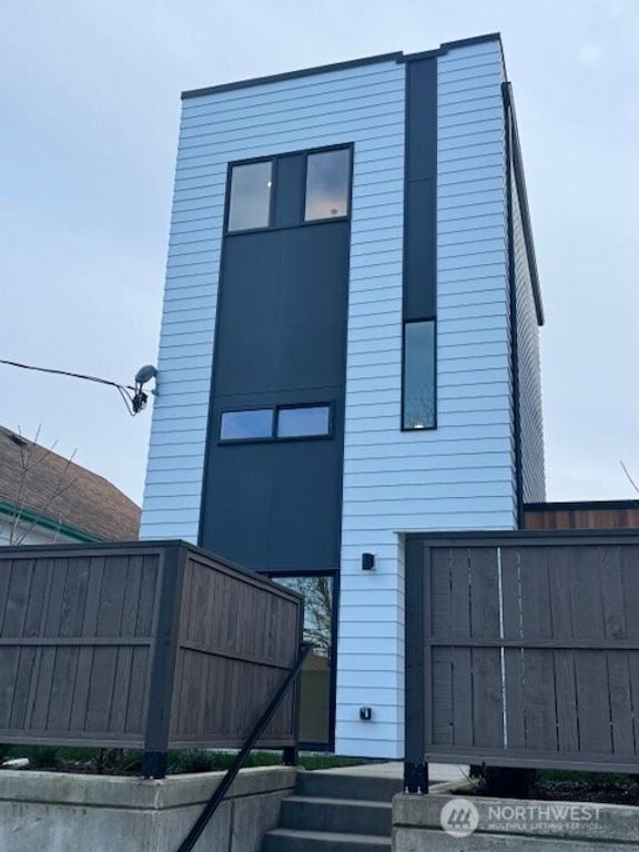 4215 S Findlay Street, Seattle, WA 98118