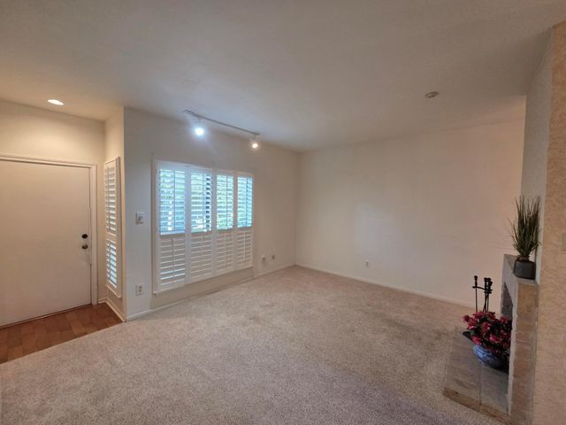 11711 Memorial Drive 203, Houston, TX 77024