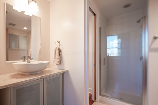 150 E Main Street, 610, Columbus, OH 43215