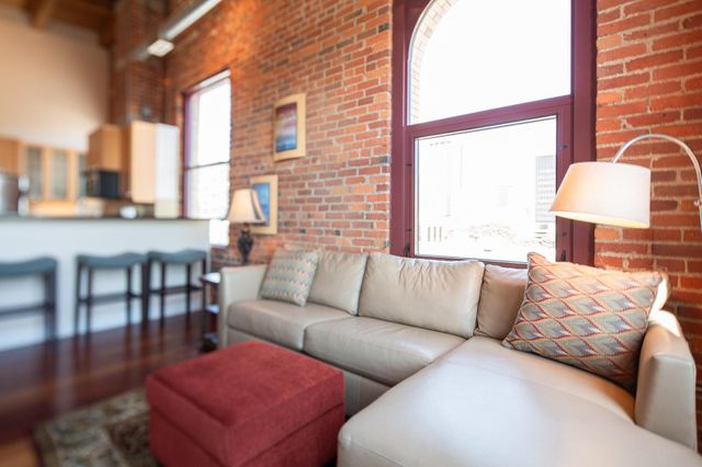 150 E Main Street, 610, Columbus, OH 43215