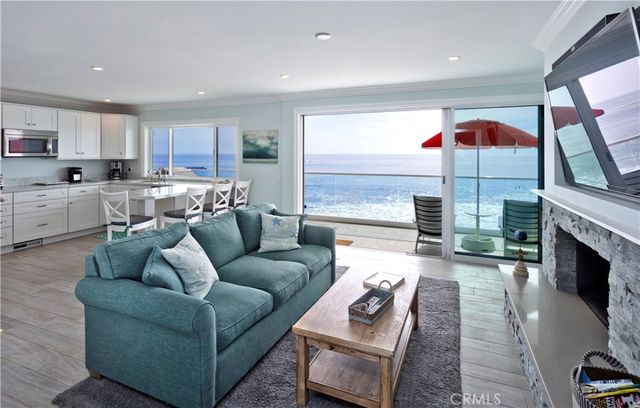 1249 Ocean Front D, Laguna Beach, CA 92651
