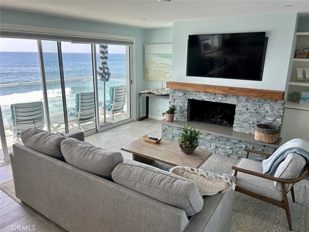 1249 Ocean Front D, Laguna Beach, CA 92651