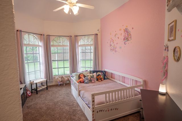 56 English Oak Court, Lake Jackson, TX 77566