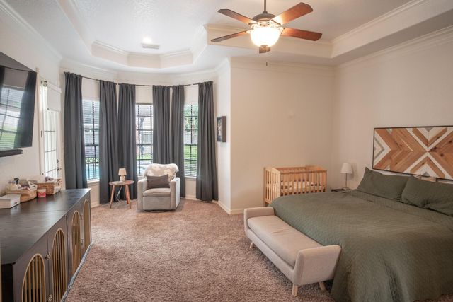 56 English Oak Court, Lake Jackson, TX 77566