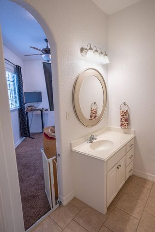 56 English Oak Court, Lake Jackson, TX 77566