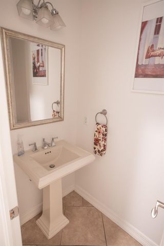 56 English Oak Court, Lake Jackson, TX 77566