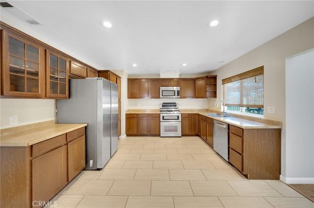 2158 HOLLY AVE, Ontario, CA 91762