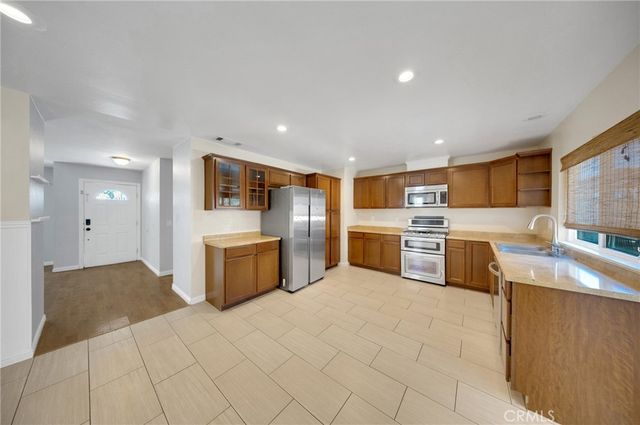 2158 HOLLY AVE, Ontario, CA 91762
