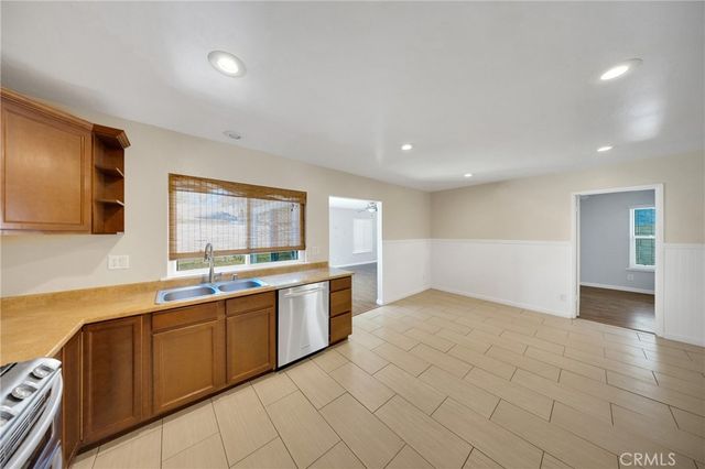2158 HOLLY AVE, Ontario, CA 91762