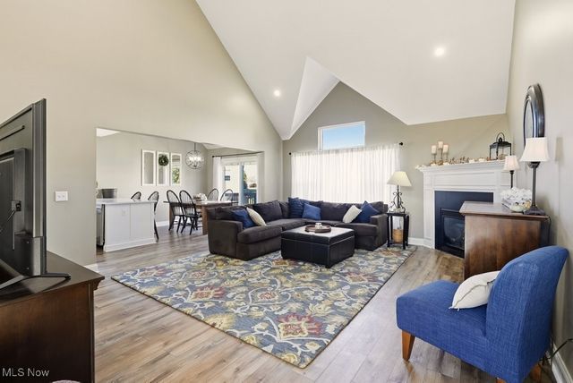 617 Eaton Drive, Aurora, OH 44202