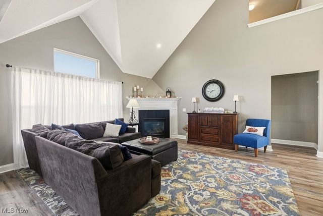 617 Eaton Drive, Aurora, OH 44202