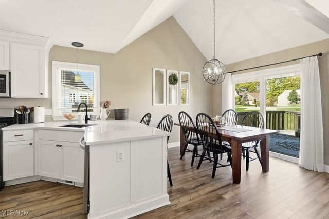 617 Eaton Drive, Aurora, OH 44202