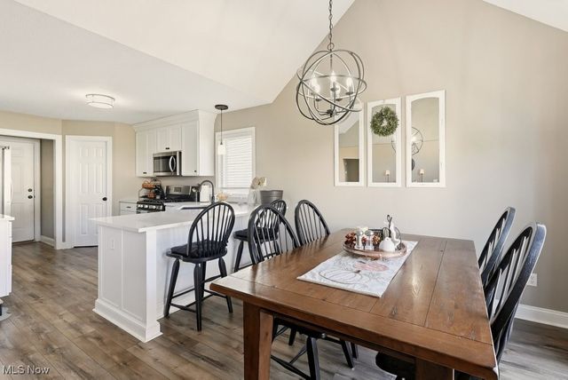 617 Eaton Drive, Aurora, OH 44202