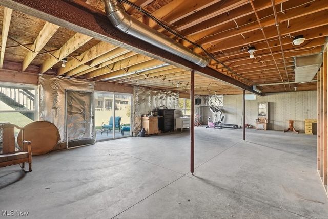 617 Eaton Drive, Aurora, OH 44202