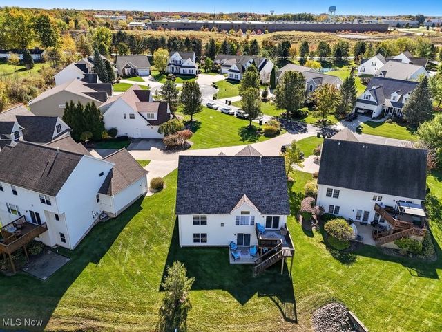 617 Eaton Drive, Aurora, OH 44202