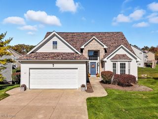 617 Eaton Drive, Aurora, OH 44202