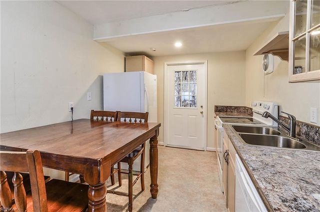 1126 44th ST, Newport News, VA 23607