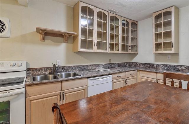 1126 44th ST, Newport News, VA 23607