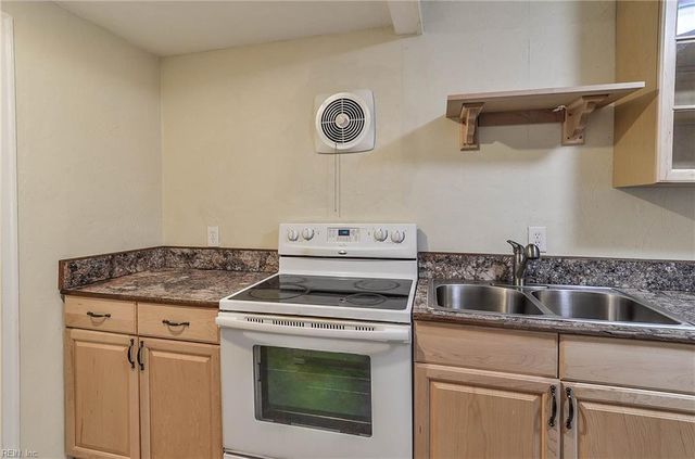 1126 44th ST, Newport News, VA 23607
