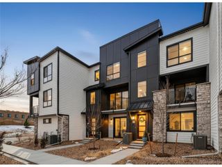 2064 S Holly St 2-4, Denver, CO 80222