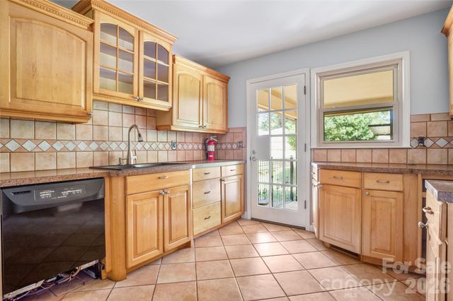 1433 Niagara Circle, Charlotte, NC 28214
