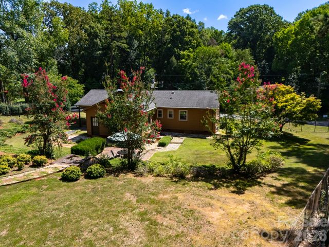 1433 Niagara Circle, Charlotte, NC 28214