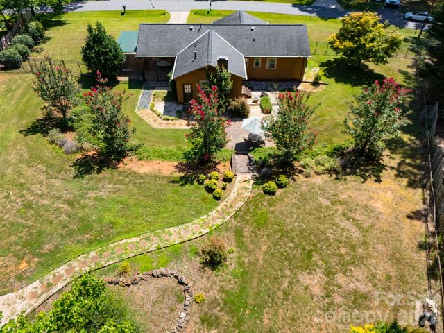 1433 Niagara Circle, Charlotte, NC 28214