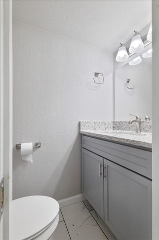 4321 Green Oak Drive, Granbury, TX 76048
