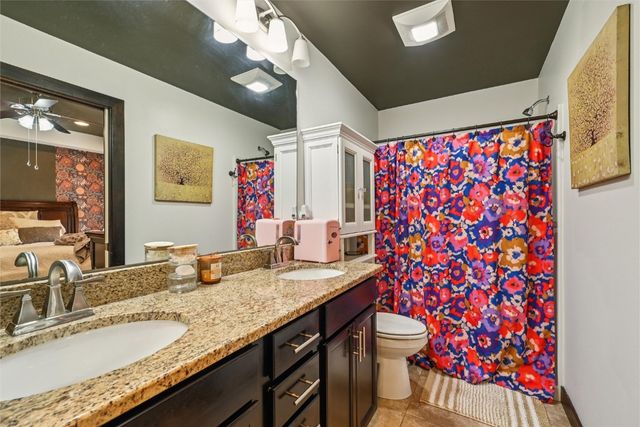 369 Bent Creek Dr, Marion, IA 52302