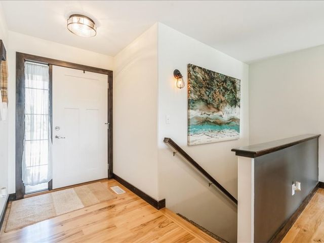 369 Bent Creek Dr, Marion, IA 52302