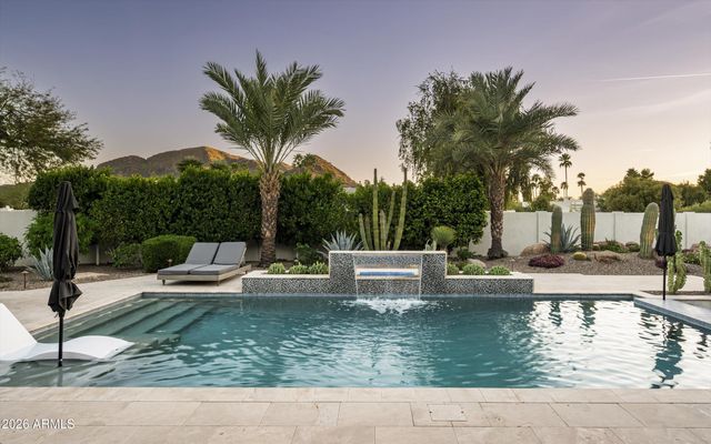8700 N 55TH Place, Paradise Valley, AZ 85253